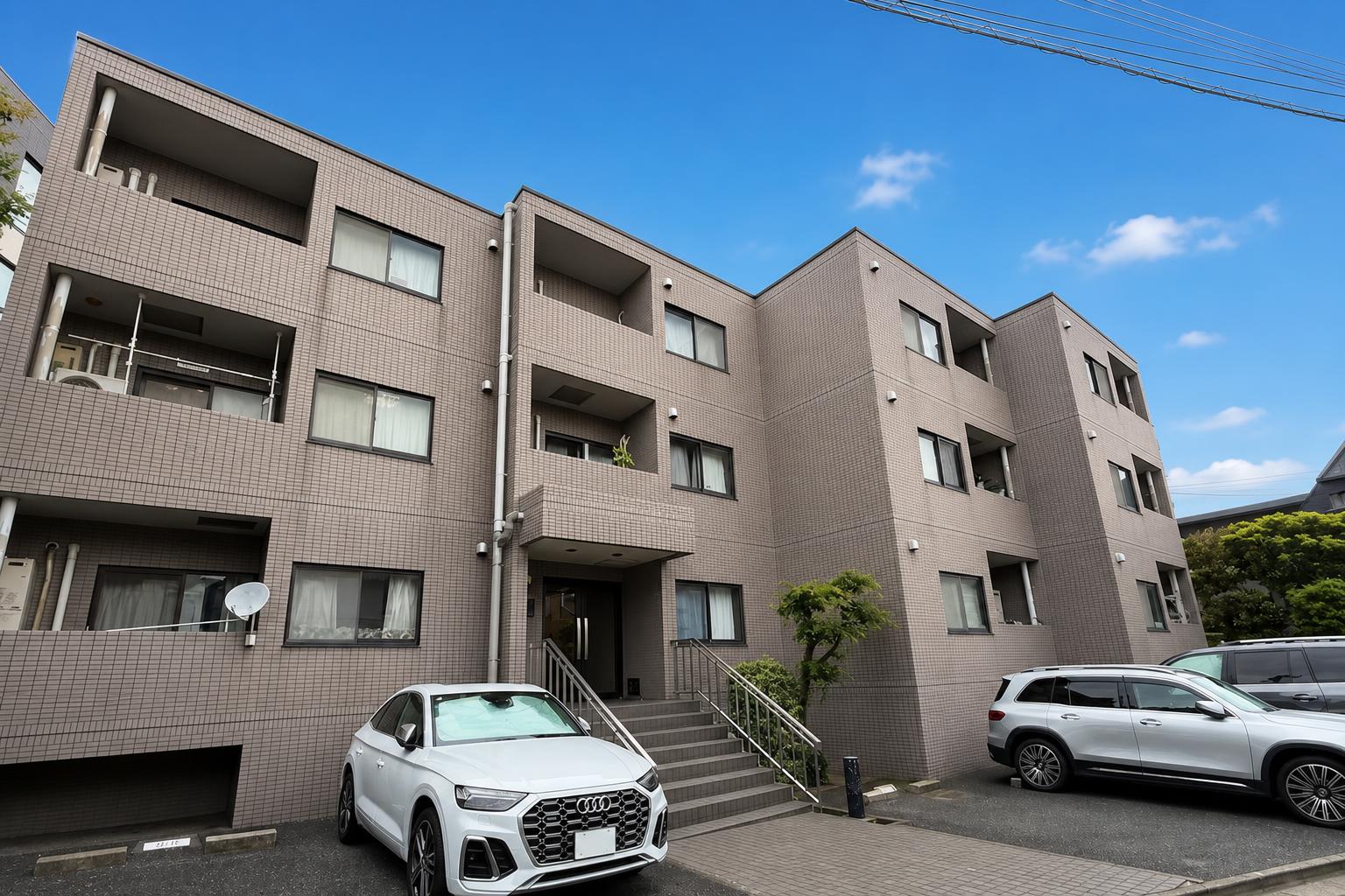 Cliffside Setagaya / Whole Apartment Building (20 units), Tokyo - Apartment Buildings for Sale in Setagaya-ku (2)