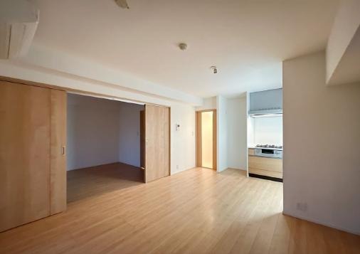 DeLCCS Higashi-Koenji / Whole Building (7 Apartments + 1 Office Unit), Tokyo - Apartment Buildings for Sale in Suginami Ward (2)