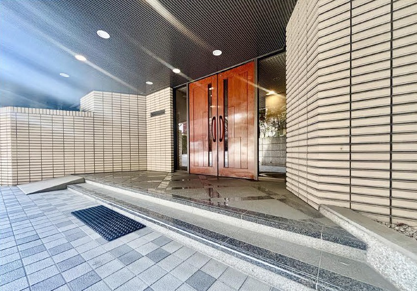 Victoria Court EAST / 3LDK Condominium, Tokyo - Apartments for Sale in Minato Ward (2)