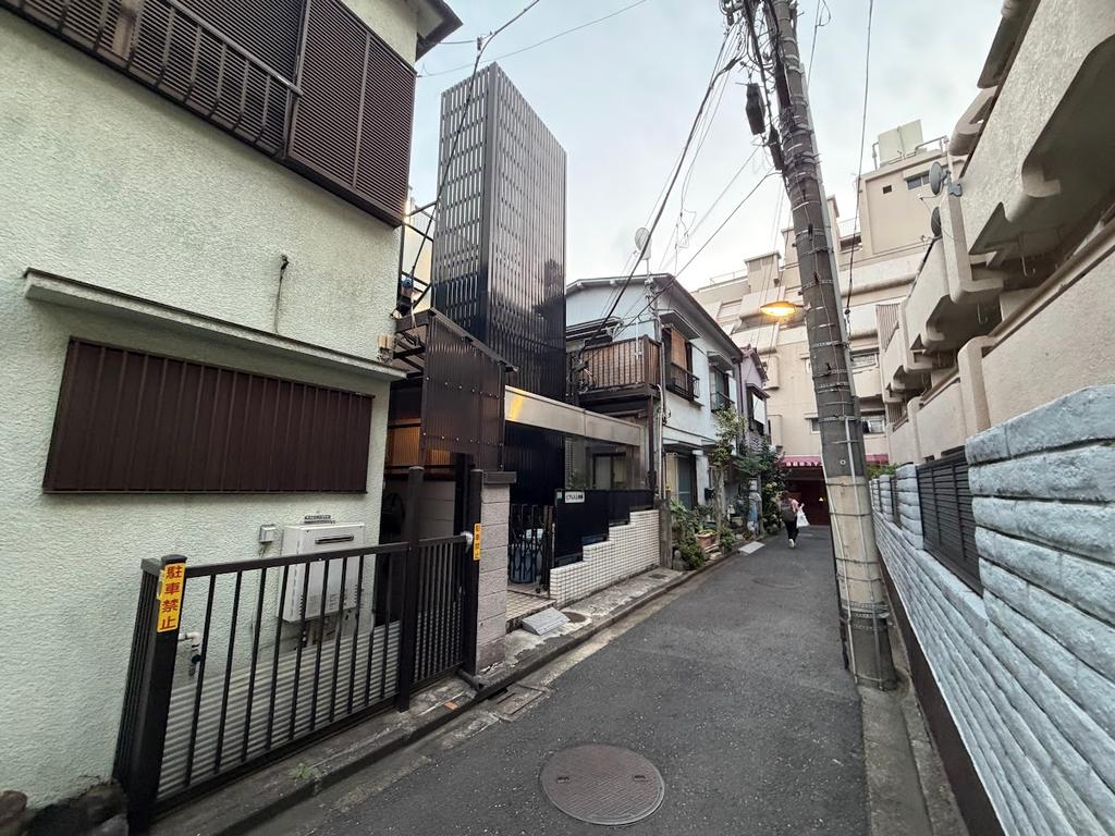 Peerless Kami-Ikebukuro / Whole Apartment Building (13 units), Tokyo - Apartment Buildings for Sale in Toshima Ward (3)