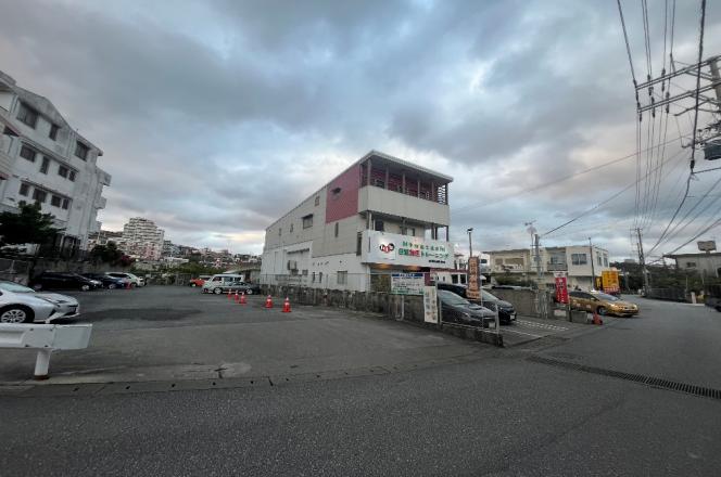 Madanbashi / 3-Storey House, Tomigusuku - Houses for Sale in Tomigusuku City (3)