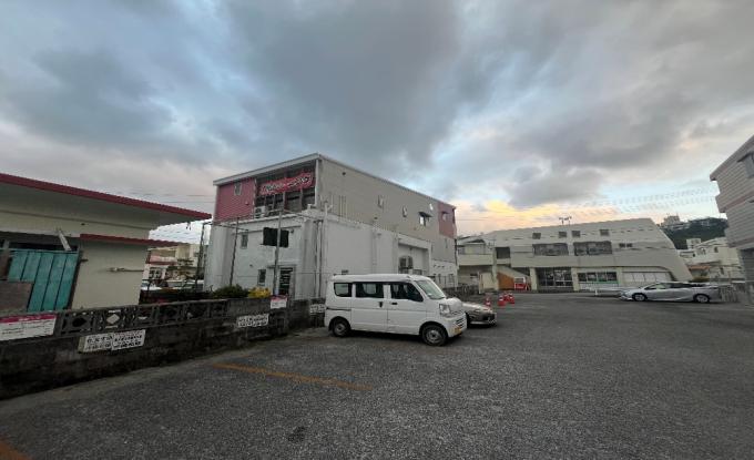 Madanbashi / 3-Storey House, Tomigusuku - Houses for Sale in Tomigusuku City (4)