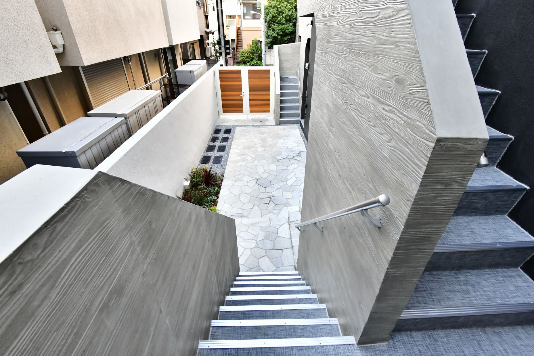 Whole Apartment Building / 8 Units, Shibuya - Apartment Buildings for Sale in Shibuya Ward (3)
