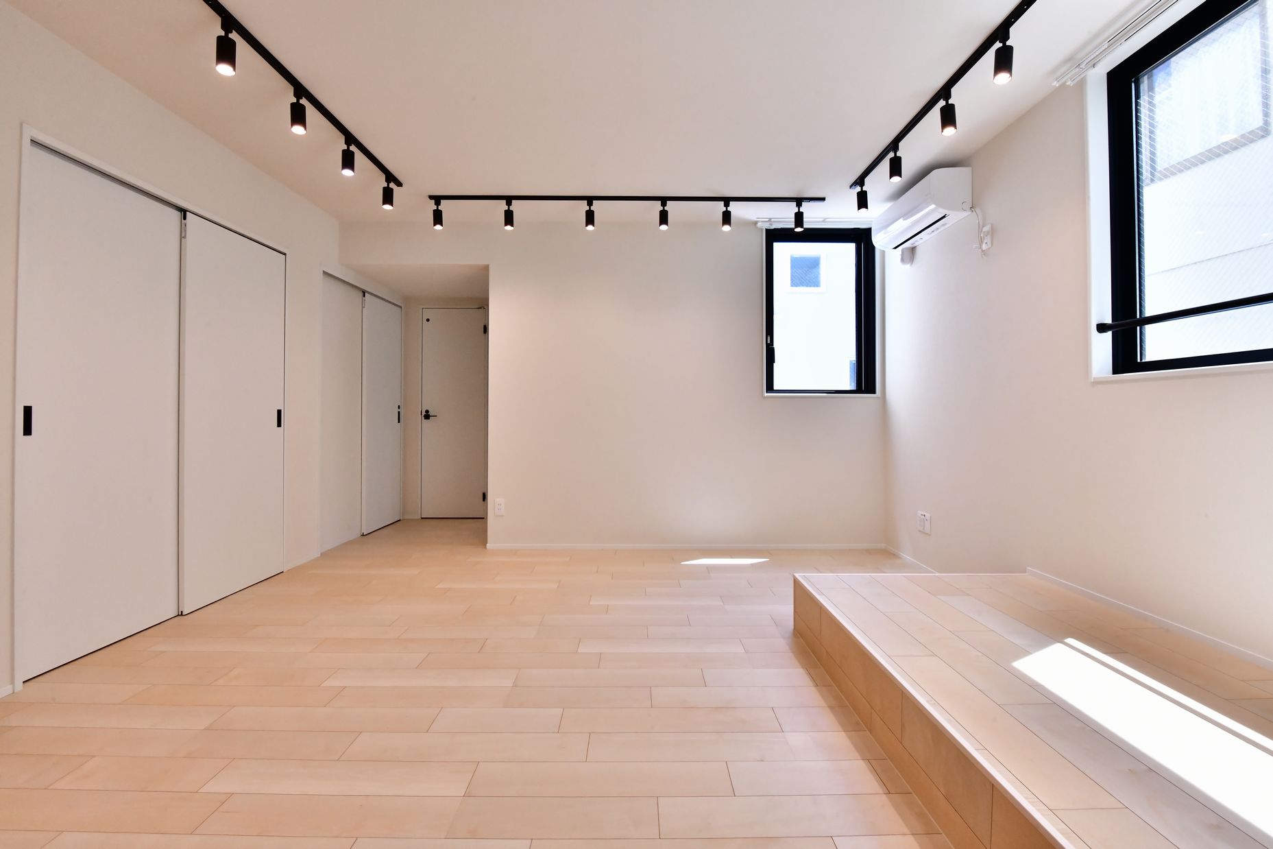 Whole Apartment Building / 8 Units, Shibuya - Apartment Buildings for Sale in Shibuya Ward (4)